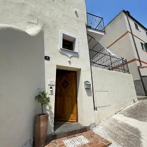  Affittacamere A Burga Du Muntin Italia